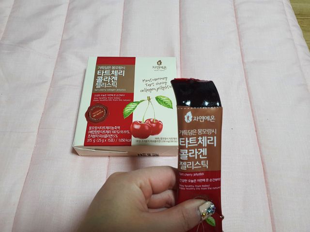 자연에온 가득담은 몽모랑시 타트체리 콜라겐 젤리스틱 리뷰 사진
