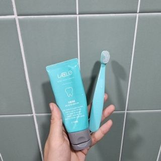 치과에서 쓰는 치약 _ 라벨제로 저불소 꼬마, 키즈, 유아, 베이비, 주니어 안전한 어린이치약 — 5점을 준 리뷰어가 2022년 10월 올린 사용 사진