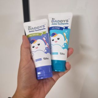 닥터데디스 안심불소 튼튼치약(청포도, 민트 중 택 1) 60g + 여행용 미니 치약 15g — 5점을 준 리뷰어가 2022년 10월 올린 사용 사진