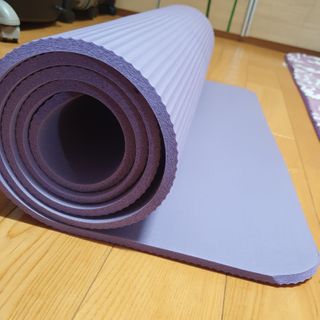 원달러샵 NBR 10mm 바디핏 요가매트 — 5점을 준 리뷰어가 2021년 3월 올린 사용 사진