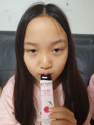 이롬 erom 타트체리 콜라겐 — 4점을 준 리뷰어가 2021년 3월 올린 사용 사진