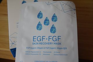 Dr.느루벗 느루벗 EGF FGF 스킨 리커버리 마스크 10장 — 5점을 준 리뷰어가 2021년 2월 올린 사용 사진