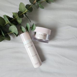 프리마인 바르기만 하면 철벽 스킨케어+24시간 마스크팩 효과. 셀라브 리제너레이팅 시스템 부스터+크림 세트 — 5점을 준 리뷰어가 2023년 4월 올린 사용 사진