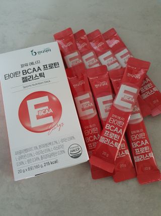 [인디닥터] 타이탄 BCAA 프로틴 젤리스틱 — 4.5점을 준 리뷰어가 2022년 4월 올린 사용 사진