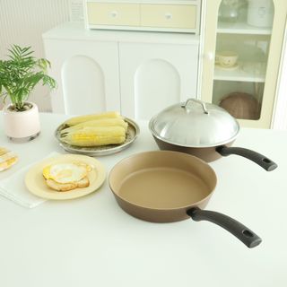 모멘토 마론 프라이팬 26cm 3종 (26cm팬/26cm웍팬/호환 스티머+돔뚜껑) — 5점을 준 리뷰어가 2022년 9월 올린 사용 사진