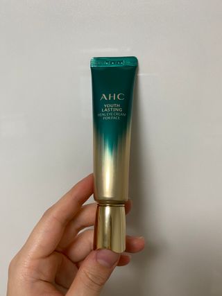 [NEW 탄력유턴 아이크림] AHC 유스 래스팅 리얼 아이크림 포 페이스 — 5점을 준 리뷰어가 2021년 3월 올린 사용 사진