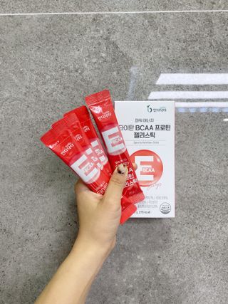 [인디닥터] 타이탄 BCAA 프로틴 젤리스틱 — 3.5점을 준 리뷰어가 2022년 4월 올린 사용 사진