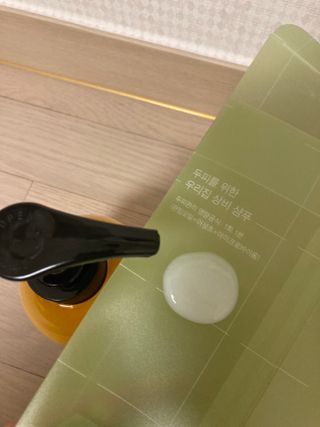 방방곳곳 편림초 마이크로바이옴 샴푸 — 5점을 준 리뷰어가 2022년 3월 올린 사용 사진
