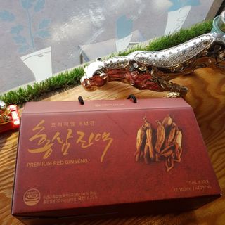 서울약사신협_프리미엄 6년근 홍삼진액_70mlx30포 — 5점을 준 리뷰어가 2021년 2월 올린 사용 사진