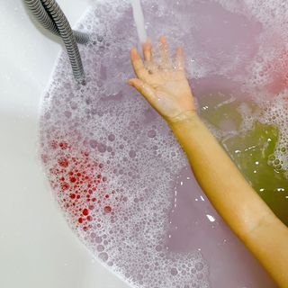 버블데이 배쓰밤 거품입욕제 버블바 6종 — 4.5점을 준 리뷰어가 2021년 8월 올린 사용 사진