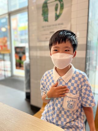케이파이 항균 마스크 [케이파이] 항균 마스크 60매입 (개별 포장) 숨쉬기 편하여, 야외에서 운동할 때 사용이 편합니다. — 5점을 준 리뷰어가 2022년 7월 올린 사용 사진