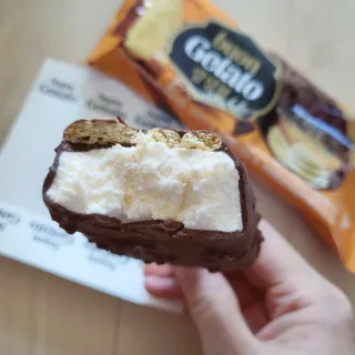롯데제과 본젤라또 비스킷&바닐라카라멜바, 본젤라또 베리쇼콜라컵 — 5점을 준 리뷰어가 2021년 11월 올린 사용 사진