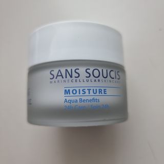 산수시 아쿠아 베네핏 24h 수부지 물광 속건조 수분크림 50ml — 5점을 준 리뷰어가 2021년 7월 올린 사용 사진