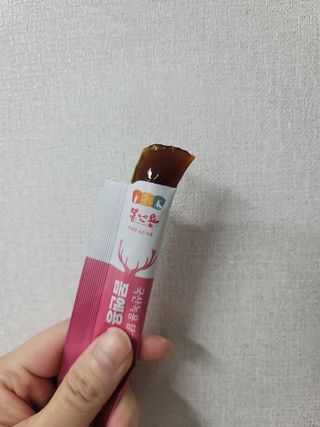 [몸엔용] 녹용 담은 탱탱 콜라겐 녹용 콜라겐 젤리 15g x 20포 — 5점을 준 리뷰어가 2022년 4월 올린 사용 사진