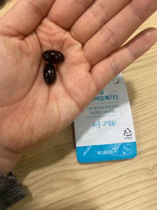 메디포스트 모비타 아쿠아셀 엔초비오메가3 60캡슐 — 4점을 준 리뷰어가 2023년 1월 올린 사용 사진