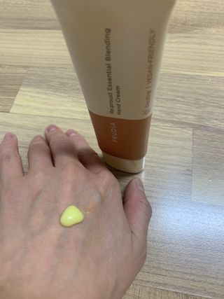 [후르디아] 끈적임 없는 착한성분 비건  핸드크림 3종 — 5점을 준 리뷰어가 2023년 2월 올린 사용 사진