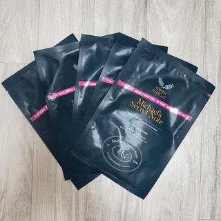 미카엘의 시크릿 노트 Chapter 1. 뷰티 밤 마스크 2box(1box,5매) — 5점을 준 리뷰어가 2022년 10월 올린 사용 사진