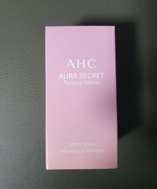 AHC 아우라 시크릿 톤업 벨벳 — 5점을 준 리뷰어가 2021년 4월 올린 사용 사진