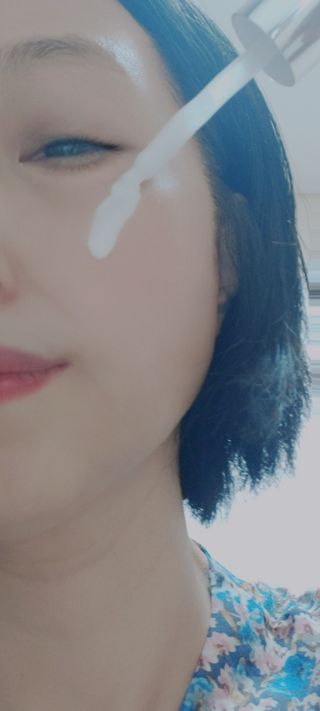 KISSY BAE 키시베이 키시베이 리얼화이트 톤업틴트 — 4점을 준 리뷰어가 2021년 8월 올린 사용 사진