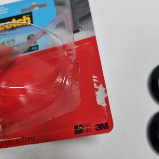 3M 스카치 가구이동슬라이더 소음방지패드 2종 — 4점을 준 리뷰어가 2023년 5월 올린 사용 사진