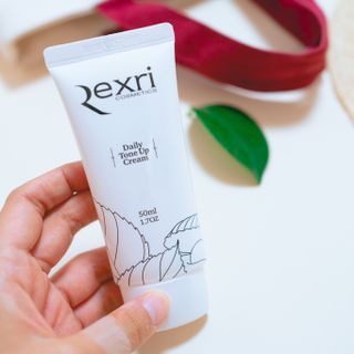 렉스리 데일리 톤업 크림 Rexri Daily Tone Up Cream — 4점을 준 리뷰어가 2022년 8월 올린 사용 사진