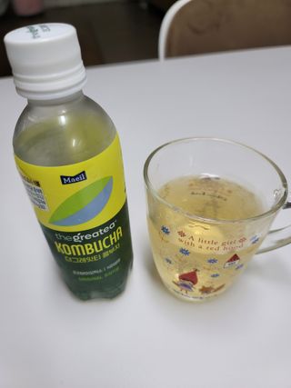 더그레잇티 콤부차 300ml *12개입 (오리지널 6개+베리리치 6개) — 5점을 준 리뷰어가 2022년 7월 올린 사용 사진