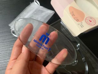 미라클풋 유리발각질제거기 물없이 쓱싹쓱싹 몇번만에 발각질 완벽제거 — 5점을 준 리뷰어가 2021년 9월 올린 사용 사진