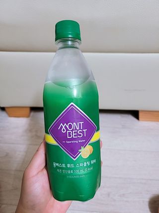 몽베스트 Montbest with Sparkling water Lemon OR Lime 20병(랜덤) — 5점을 준 리뷰어가 2021년 11월 올린 사용 사진