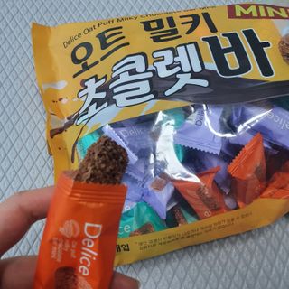 델리스 오트 밀키 초콜릿 바 — 5점을 준 리뷰어가 2022년 3월 올린 사용 사진