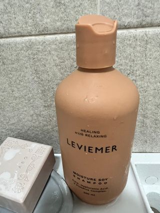 나노힐 르비에메르 소이 샴푸 300ml 구매평 — 5점을 준 리뷰어가 2024년 7월 올린 사용 사진