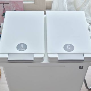 창신리빙 [프랑코 원터치 스탠드 분리수거함 50L 화이트] 똑똑한 정리 수납 — 5점을 준 리뷰어가 2021년 7월 올린 사용 사진
