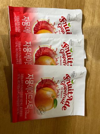 [복음자리] 바리스타 패키지 2종 랜덤발송 (딸기스무디 스틱+샤인머스캣에이드 or 망고스무디+자몽에이드) — 5점을 준 리뷰어가 2022년 7월 올린 사용 사진