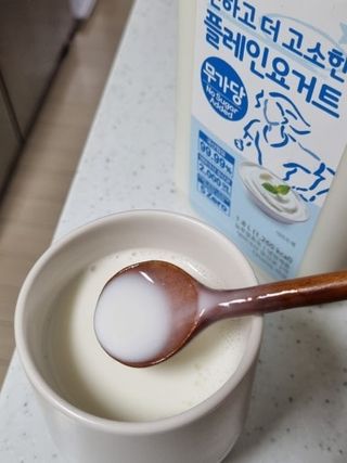 프리_[덴마크] 진하고 더 고소한 플레인 요거트 1.8L — 4점을 준 리뷰어가 2025년 6월 올린 사용 사진