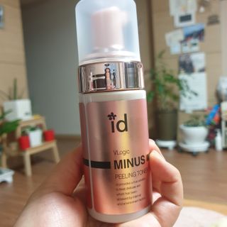 아이디플라코스메틱 아이디 브이로직 마이너스 필링 토너 110ml — 5점을 준 리뷰어가 2022년 1월 올린 사용 사진