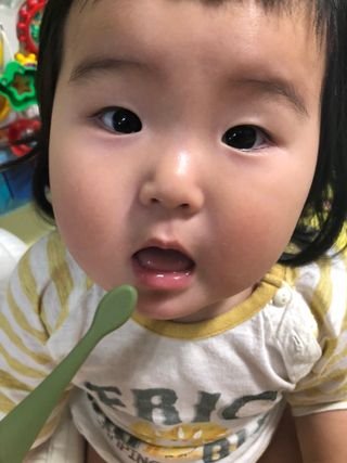 마더케이 0.5단계 유아 칫솔 세트 — 4점을 준 리뷰어가 2021년 11월 올린 사용 사진
