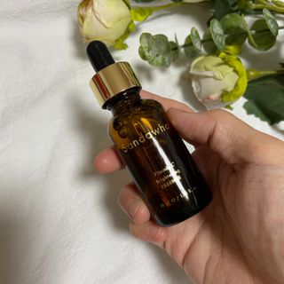 스킨큐어 산다화 비타민c 화이트닝 에센스 30ml — 4.5점을 준 리뷰어가 2023년 7월 올린 사용 사진