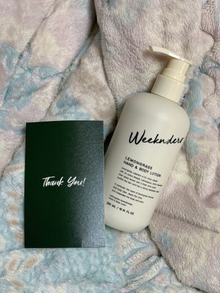 [위켄더스] 끈적임 없이 수분감을 채워주는 핸드& 바디로션 1종 랜덤발송 — 5점을 준 리뷰어가 2022년 5월 올린 사용 사진