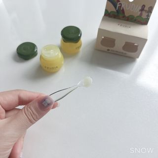 [후르디아] 유아부터 어른까지, 안심 아보카도 립밤 듀오 세트 — 4점을 준 리뷰어가 2024년 1월 올린 사용 사진