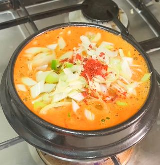 소담스퀘어 상암 궁중해물탕조씨집 백년가게 조씨집 팔뚝탕1인분550g — 5점을 준 리뷰어가 2022년 12월 올린 사용 사진