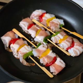[다물꼬치] 삼겹새우롤꼬치 5개입 350g  + 데리야끼소스 120g + 매운고추소스 120g — 5점을 준 리뷰어가 2021년 10월 올린 사용 사진