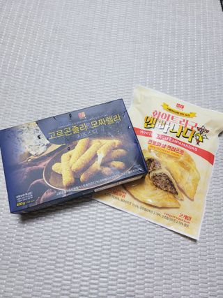 디케이식품(주) 고르곤졸라&모짜렐라 치즈스틱 400g — 5점을 준 리뷰어가 2023년 3월 올린 사용 사진