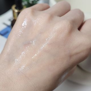 스킨큐어 산다화 비타민c 화이트닝 에센스 30ml — 5점을 준 리뷰어가 2024년 1월 올린 사용 사진