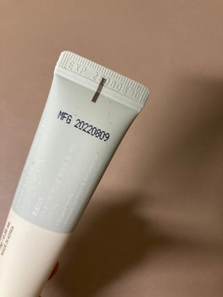 [후르디아] 올리브영 착한보습 비건 립버터 2종 — 5점을 준 리뷰어가 2022년 10월 올린 사용 사진