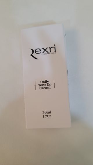렉스리 데일리 톤업 크림 Rexri Daily Tone Up Cream — 5점을 준 리뷰어가 2022년 11월 올린 사용 사진