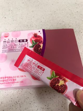 헬스업_쁘띠쁘띠석류콜라겐젤리_20g x 14포 — 4.5점을 준 리뷰어가 2021년 2월 올린 사용 사진