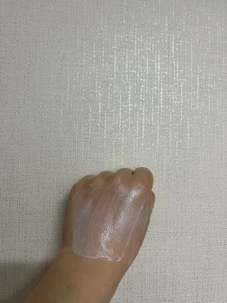 [후르디아] 겉보속촉 피지 컨트롤 청포도 선젤 — 5점을 준 리뷰어가 2023년 4월 올린 사용 사진