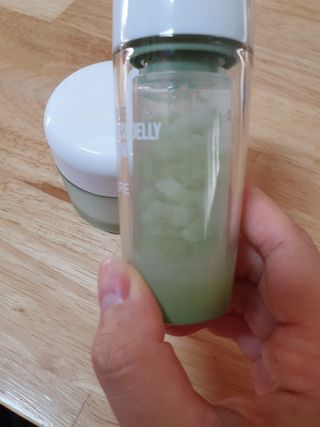 김정문알로에 큐어 큐어 알로에 리프레쉬 젤리 세럼, 큐어 알로에 하이드로 젤리 크림 — 5점을 준 리뷰어가 2021년 4월 올린 사용 사진