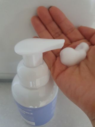 약손명가코스메틱 에오스보떼 브라이트닝 버블 폼 클렌징 300ml — 4점을 준 리뷰어가 2021년 12월 올린 사용 사진