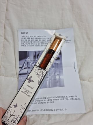 브에노 마더워트 시크릿 퍼퓸 미스트 — 5점을 준 리뷰어가 2021년 6월 올린 사용 사진