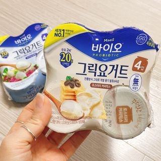매일바이오 그릭요거트 오리지널 플레인 4개, 로스터리 커피믹스 4개 — 4.5점을 준 리뷰어가 2021년 12월 올린 사용 사진